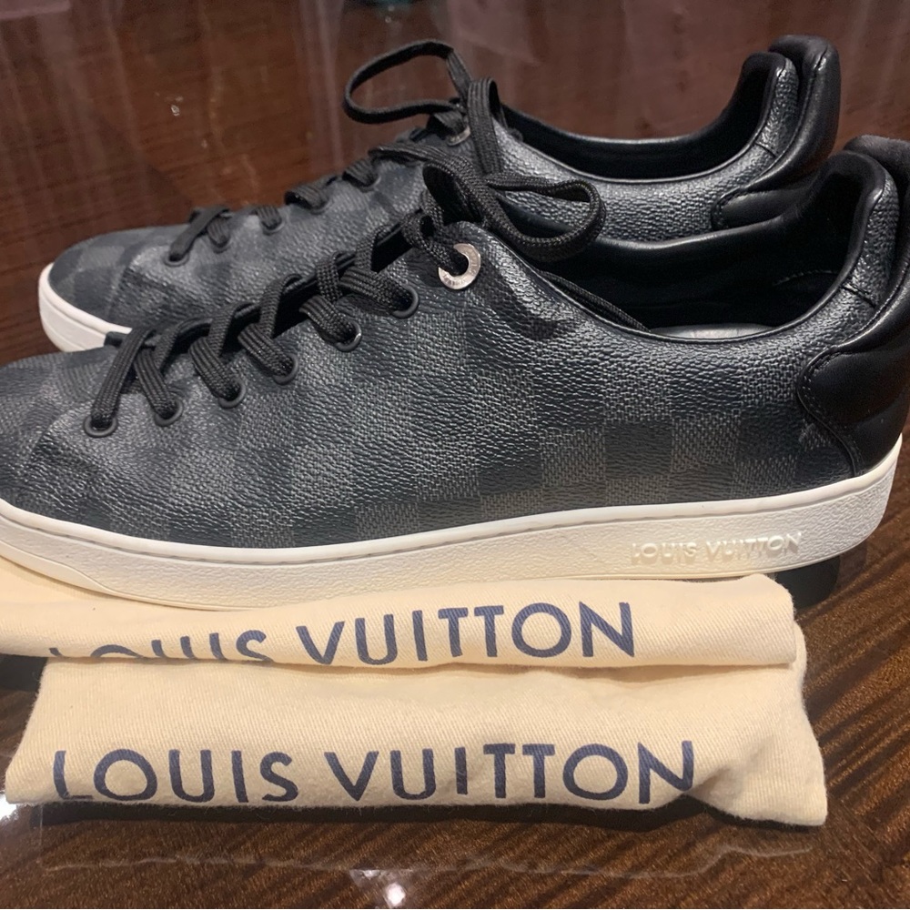 LOUIS VUITTON Front Row Sneaker
